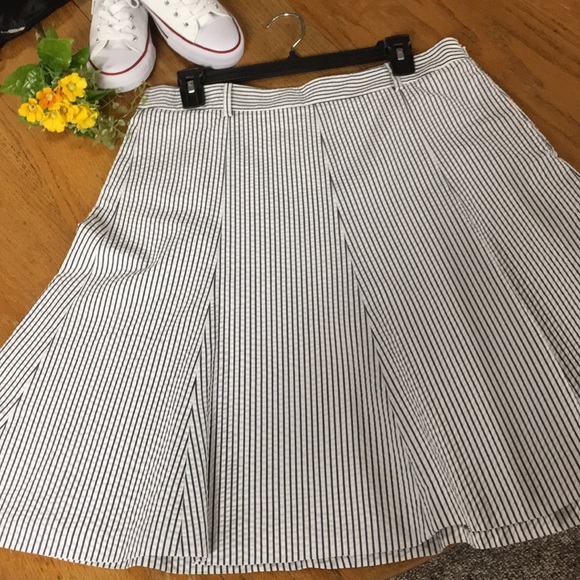 J. Crew Dresses & Skirts - J Crew seersucker Navy White pinstriped skirt 10